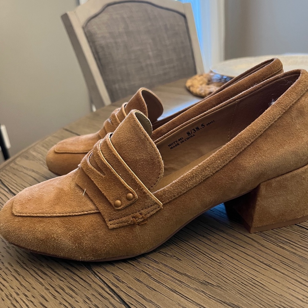 Chinese Laundry Marilyn Camel Suede Loafer